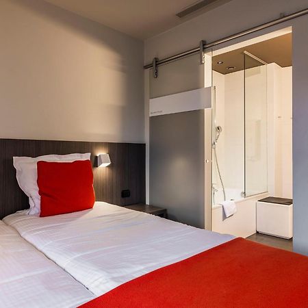 קורטרייק Square Hotel מראה חיצוני תמונה