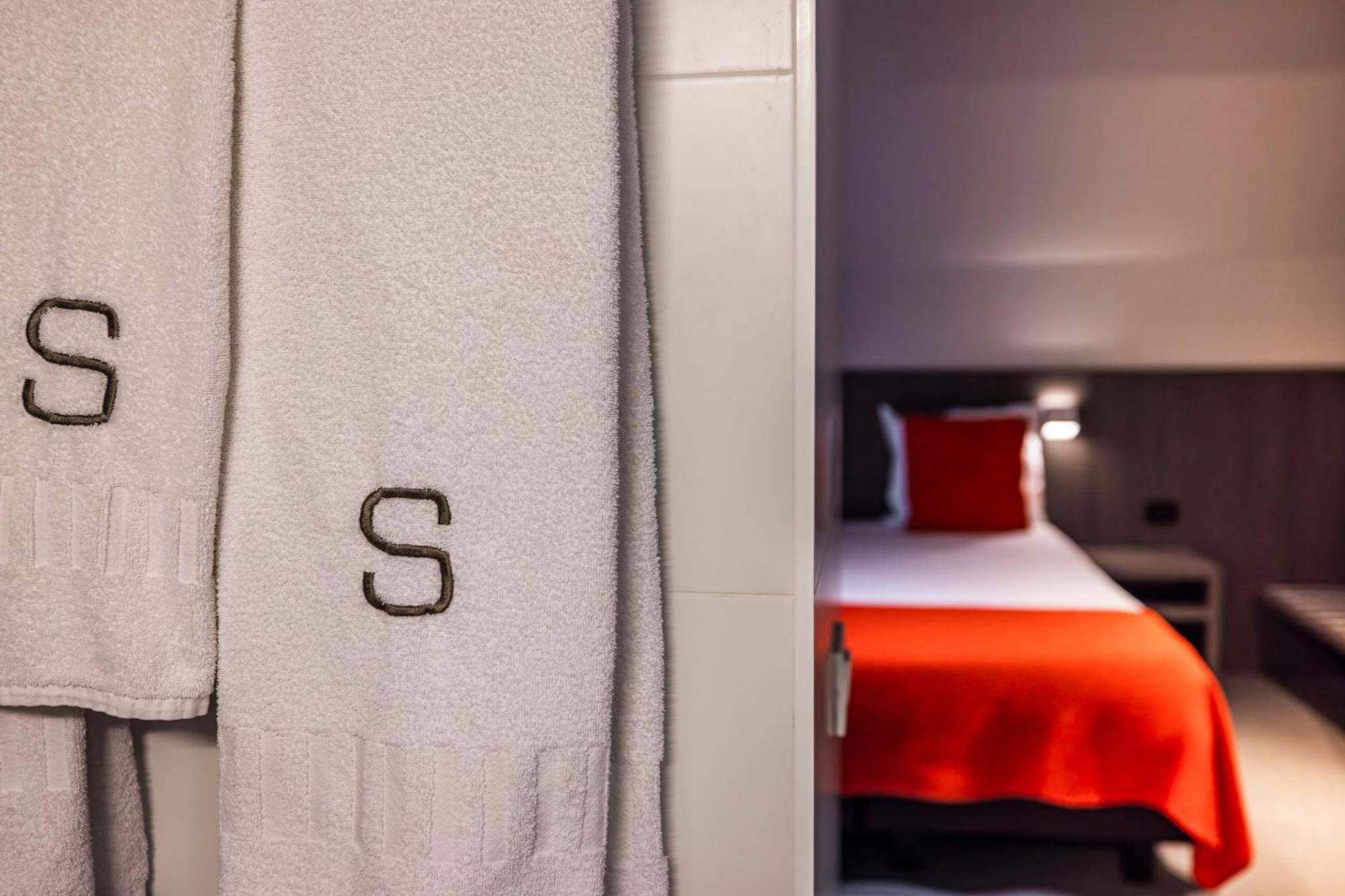 קורטרייק Square Hotel מראה חיצוני תמונה
