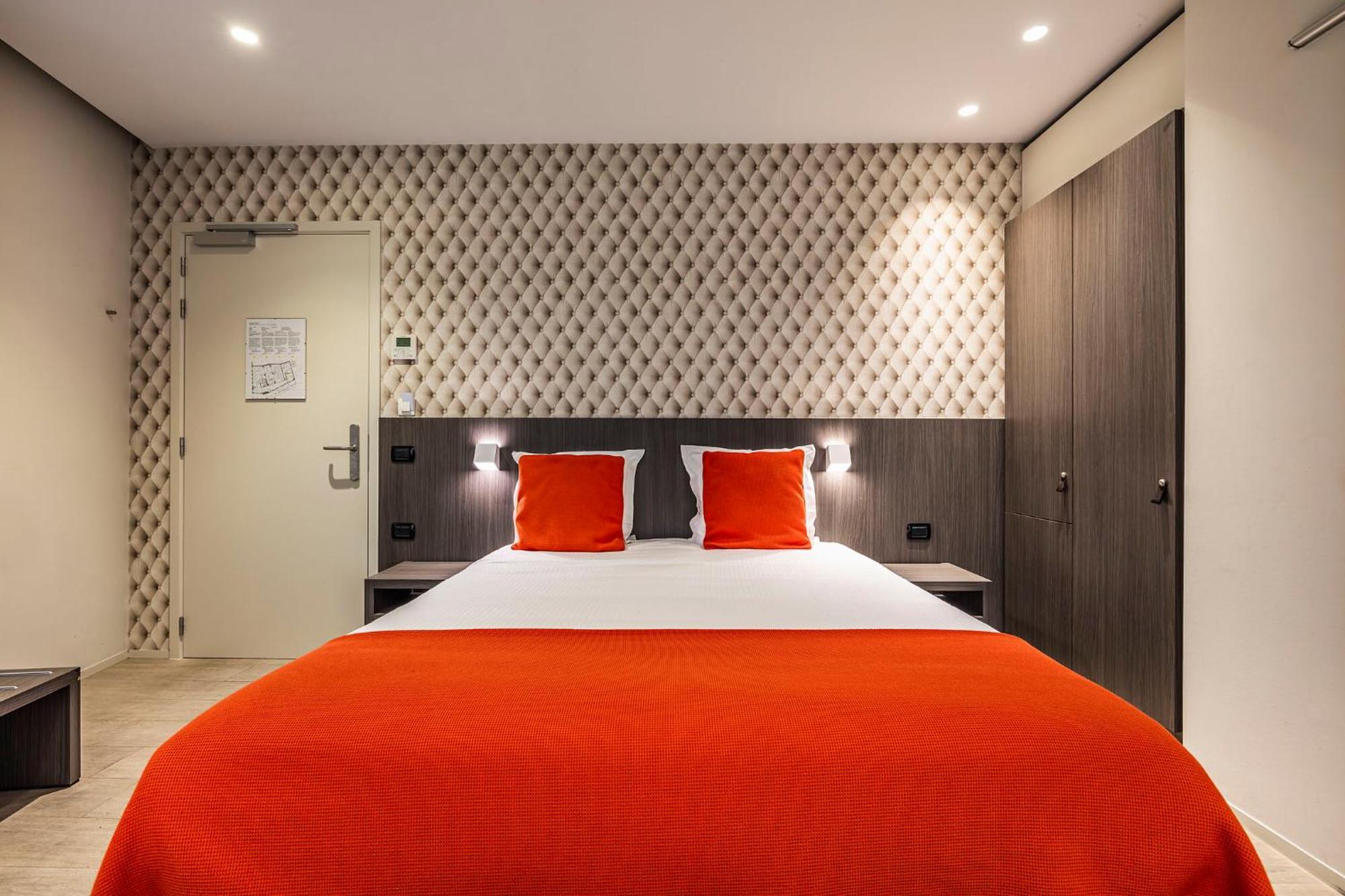 קורטרייק Square Hotel מראה חיצוני תמונה