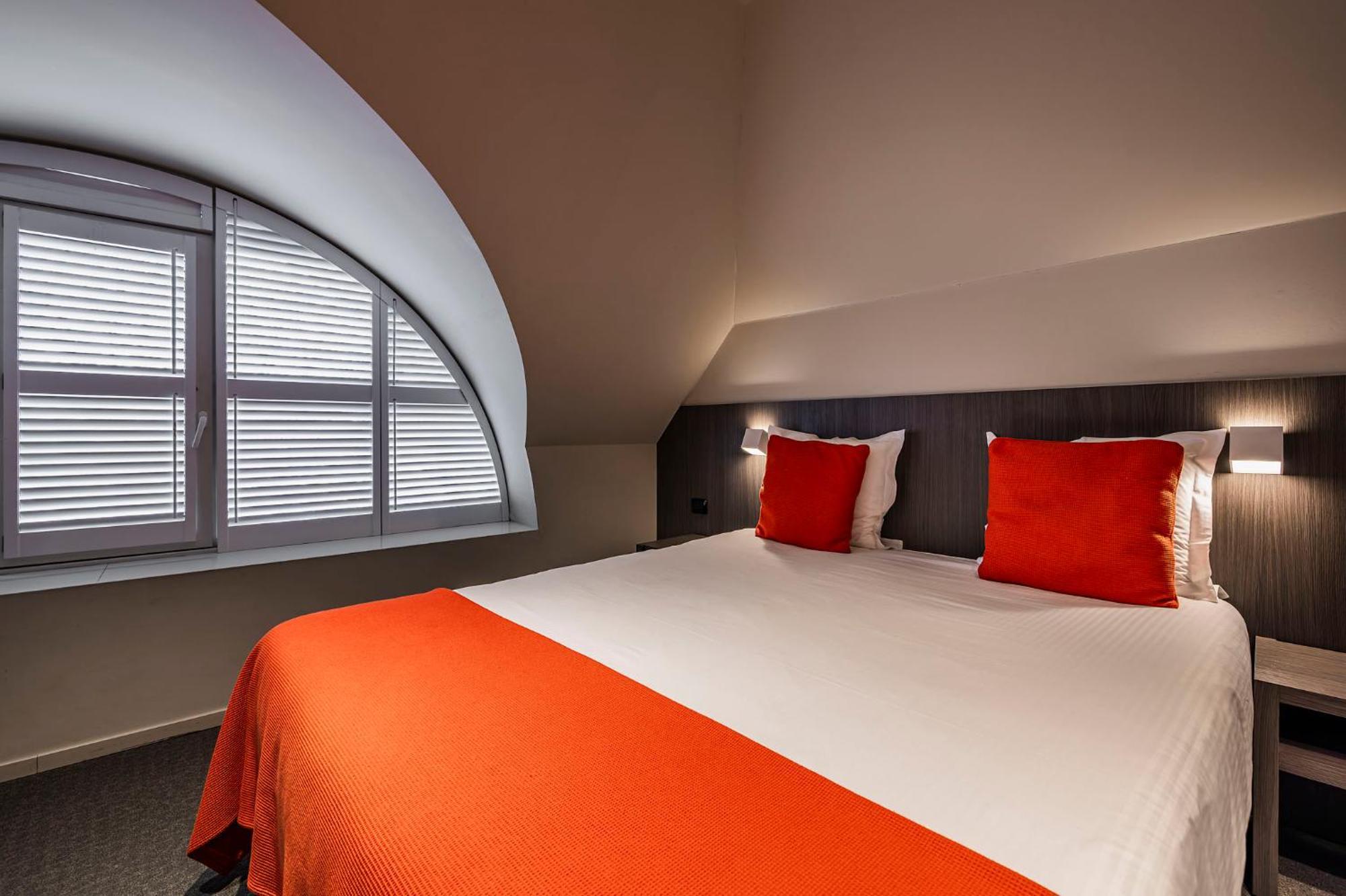 קורטרייק Square Hotel מראה חיצוני תמונה