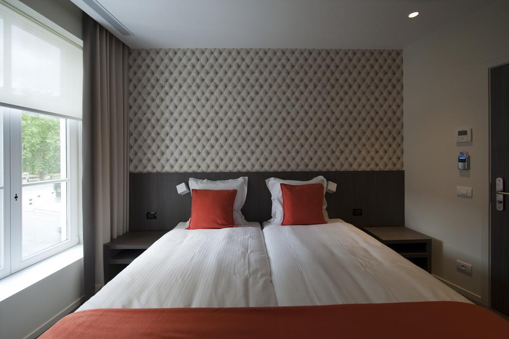 קורטרייק Square Hotel מראה חיצוני תמונה