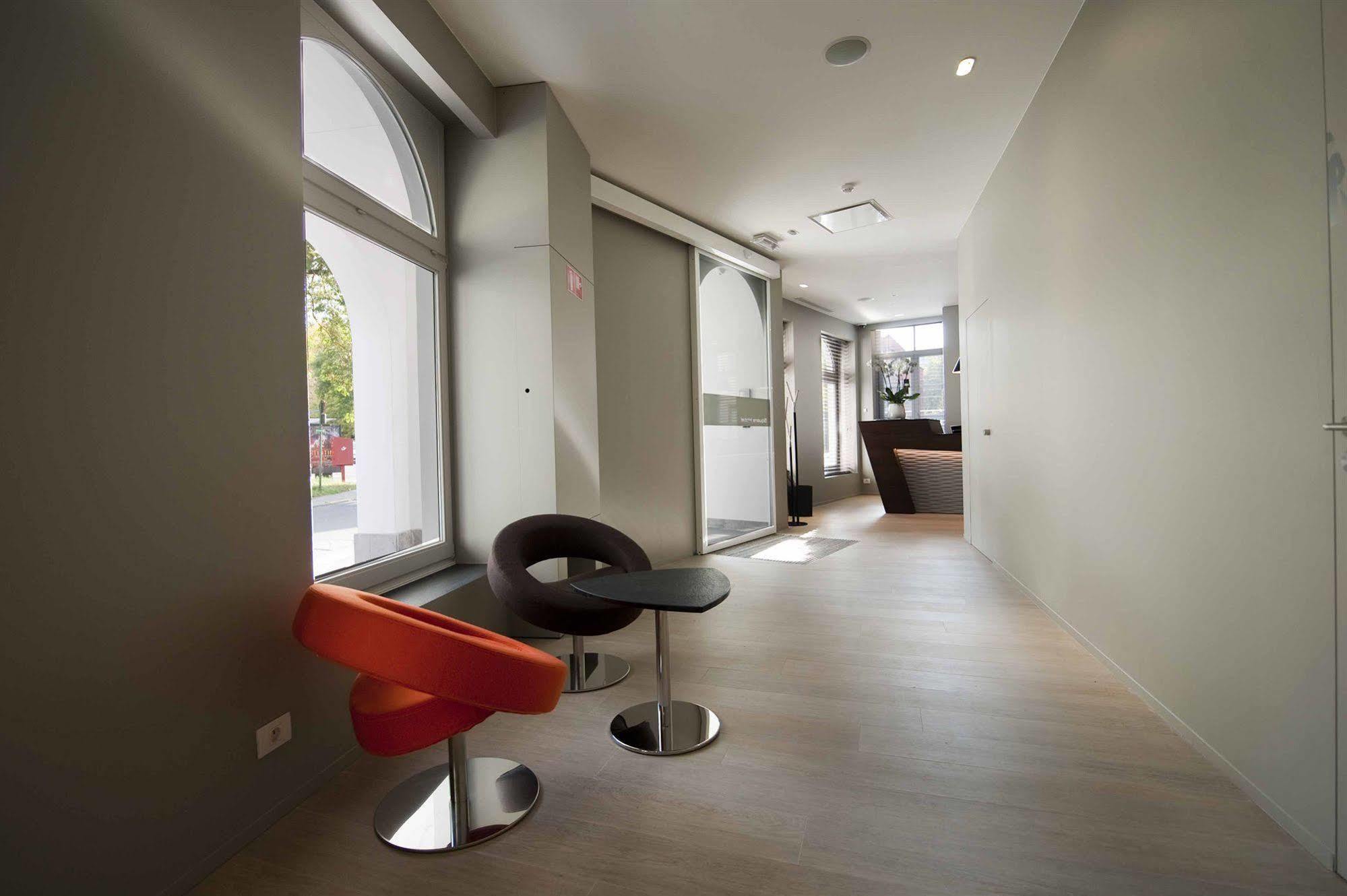 קורטרייק Square Hotel מראה חיצוני תמונה